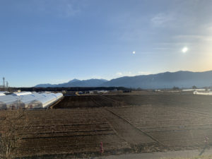 原村に向かうバスから